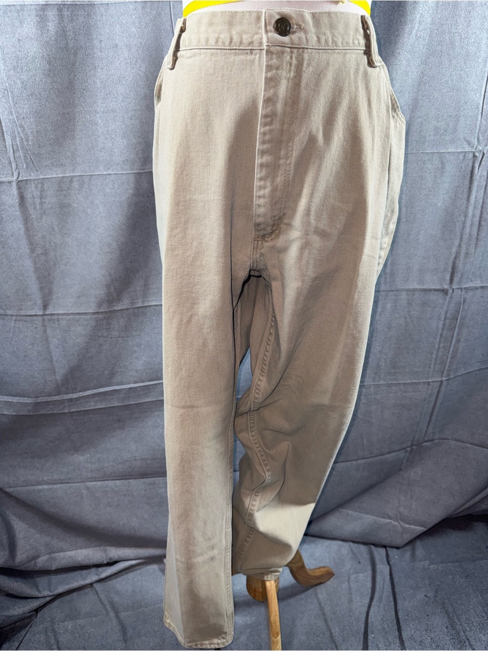 2635-Wrangler Women's Straight-Leg Jeans in Light Khaki